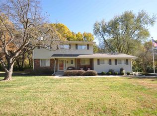 3342 NW Country Ln, Topeka, KS 66618