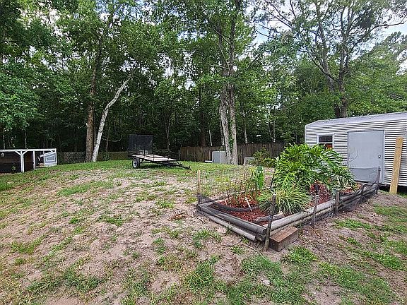 5th image of 444 Jax Estates Dr S