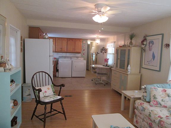 3rd image of 6407 Aloha Dr