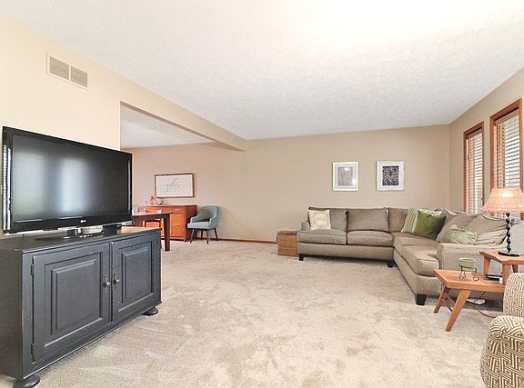 4th image of 3105 Bristol Dr