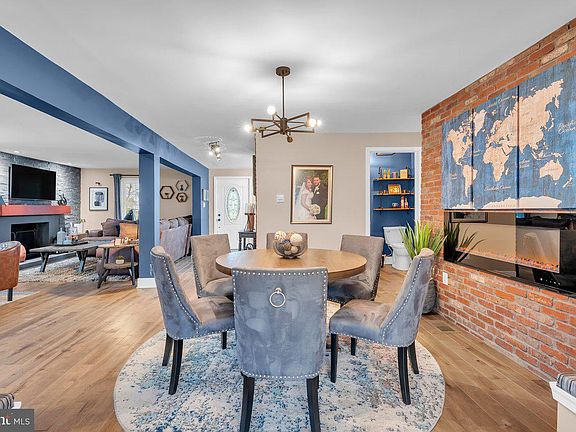 5th image of 419 Radix Rd