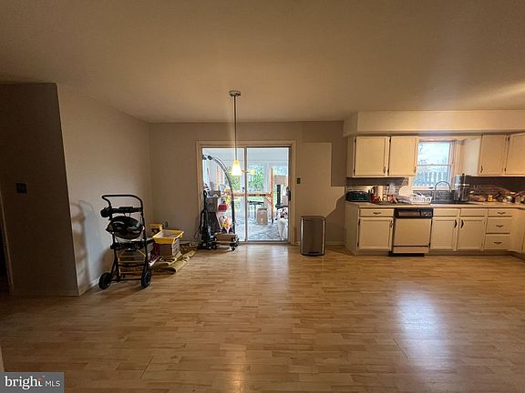 5th image of 1776 Acorn Dr
