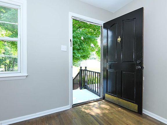 4th image of 4217 Orchid Dr