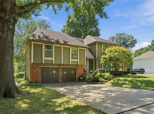 2201 W 120th St, Leawood, KS 66209