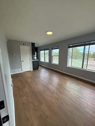 28 Edison Ave Photo 1