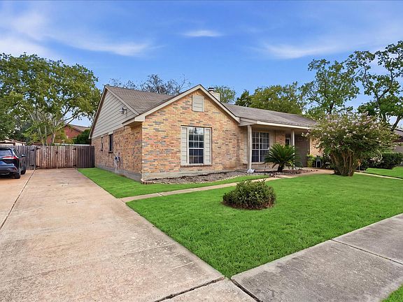2nd image of 19414 Lazy Valley Dr