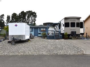 19 Pond Ln, Lakeside, OR 97449