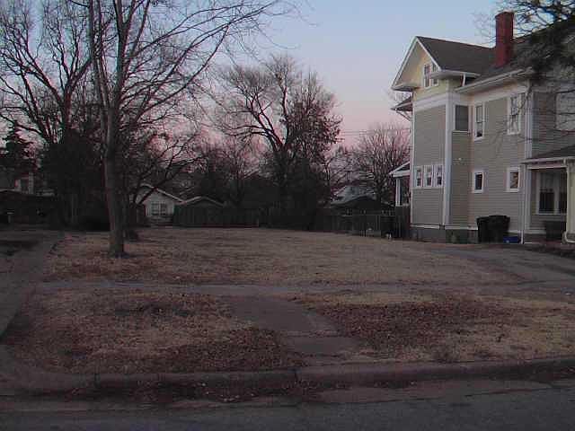 1st image of 911 NW 19th St Lot 23 & 024