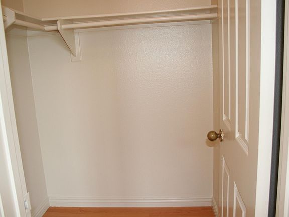 5th image of 1024 Bennett Ave #105