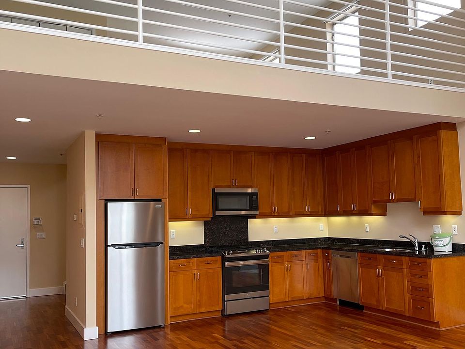 NEW STAINLESS STEEL APPLIANCES