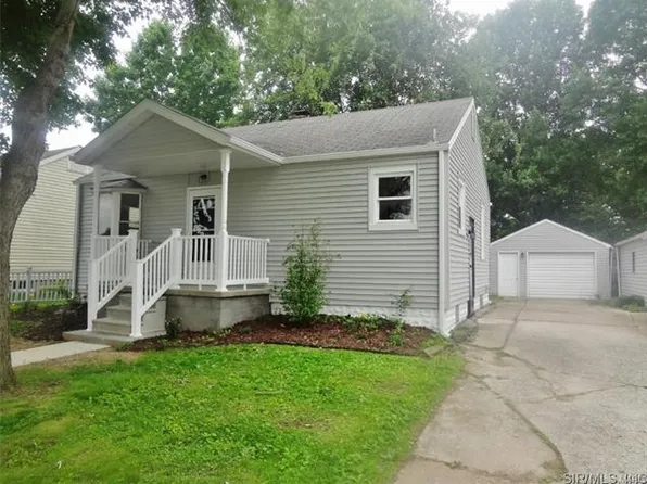 218 Reller St, Roxana, IL 62084