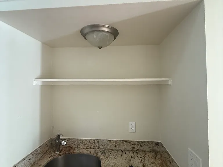1105 Bush Street — Photo 13