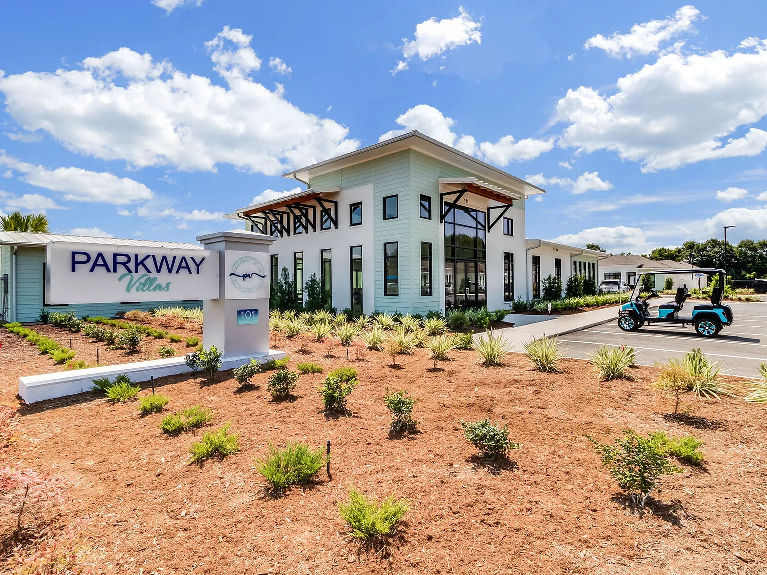 Parkway Villas — Photo 1