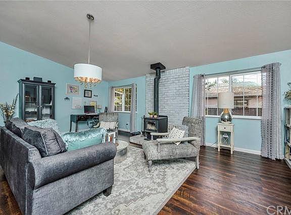5th image of 19275 Meadow Ct