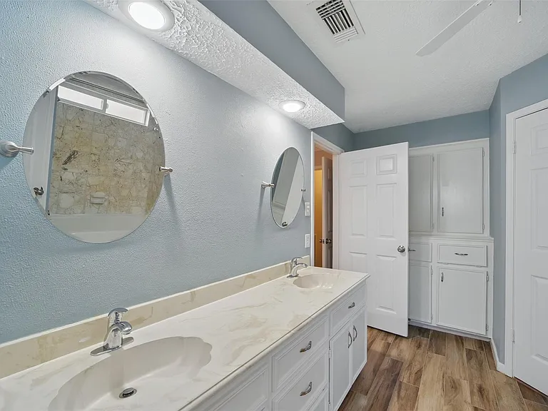 22406 Prince George St — Photo 24