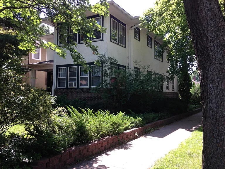 1458 Fairmount Ave — Photo 2
