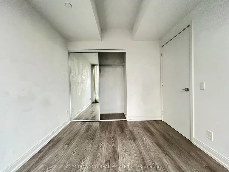181 Dundas St E #705 — Photo 8