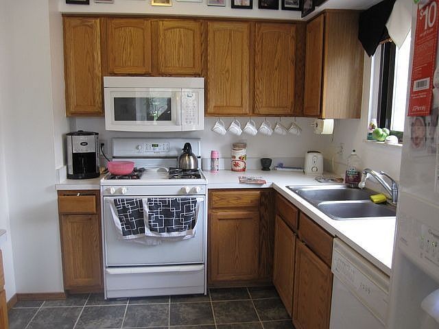 2nd image of 6134 Potomac Ave