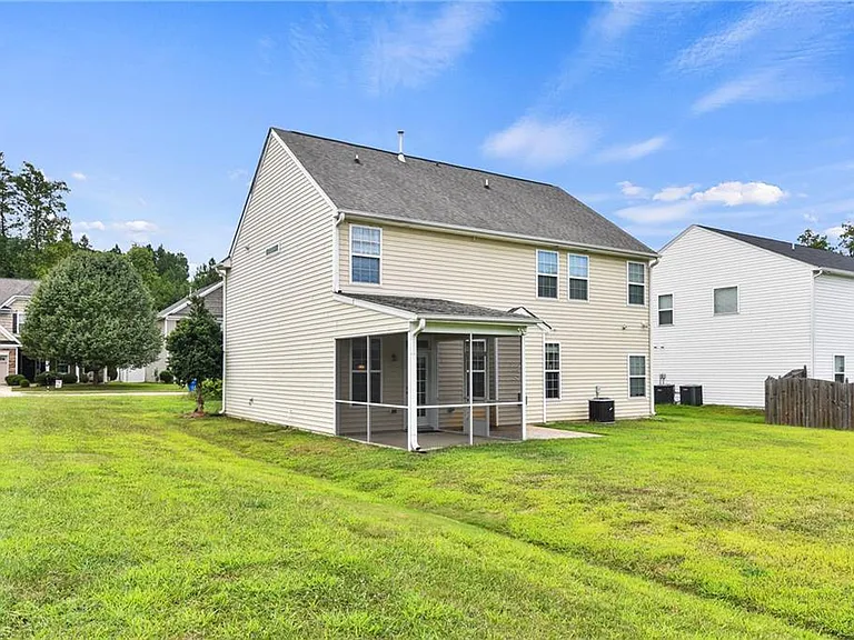 2611 Leighswood Dr — Photo 29