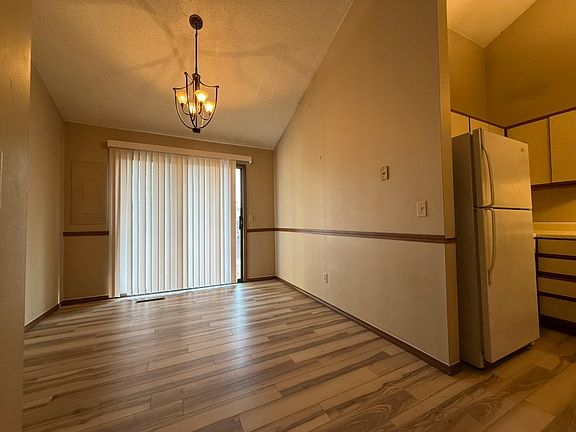 5th image of 309 E Greenwood St