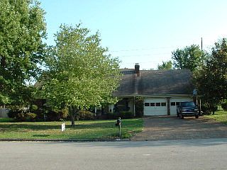 1st image of 106 E Oak Hill Dr