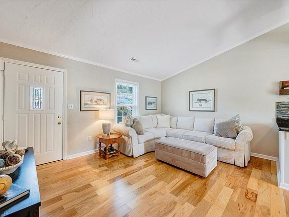 5th image of 1533 Blanton Ave SE