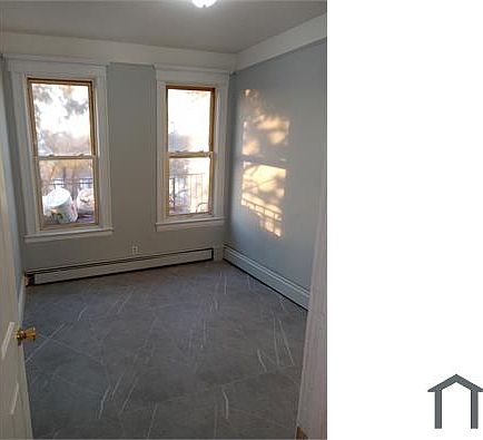 3rd image of 167 Linden St APT 3