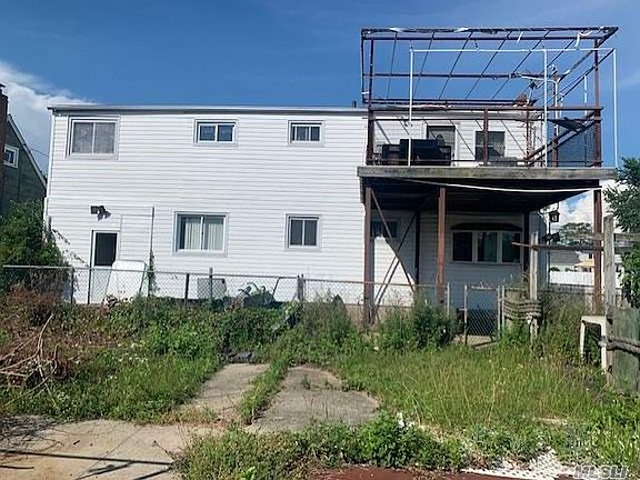 2nd image of 1002 N Erie Ave