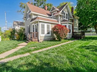 209 S Washington Ave, Ludington, MI 49431
