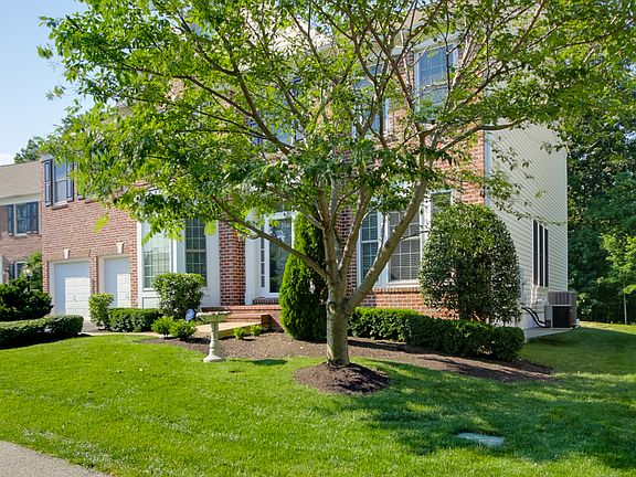 3rd image of 8070 Paper Birch Dr