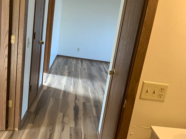 1146 Imperial Cir — Photo 10
