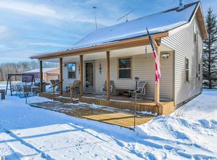 2136 N Merritt Rd, Merritt, MI 49667