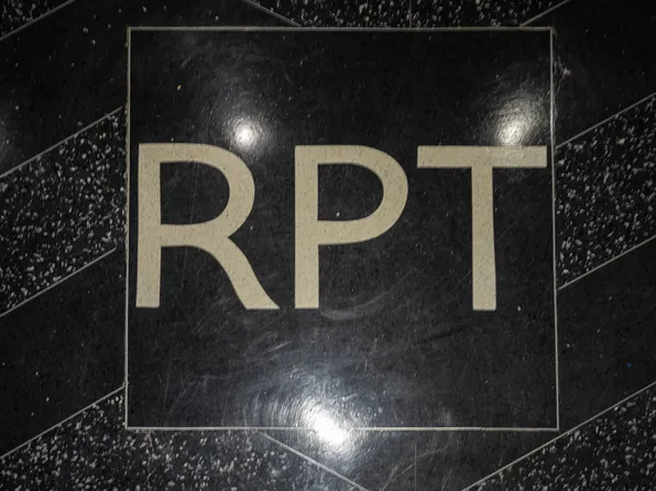 555 Kappock Street image 13 of 19