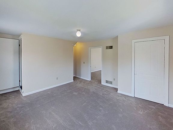 5th image of 1351 S George St