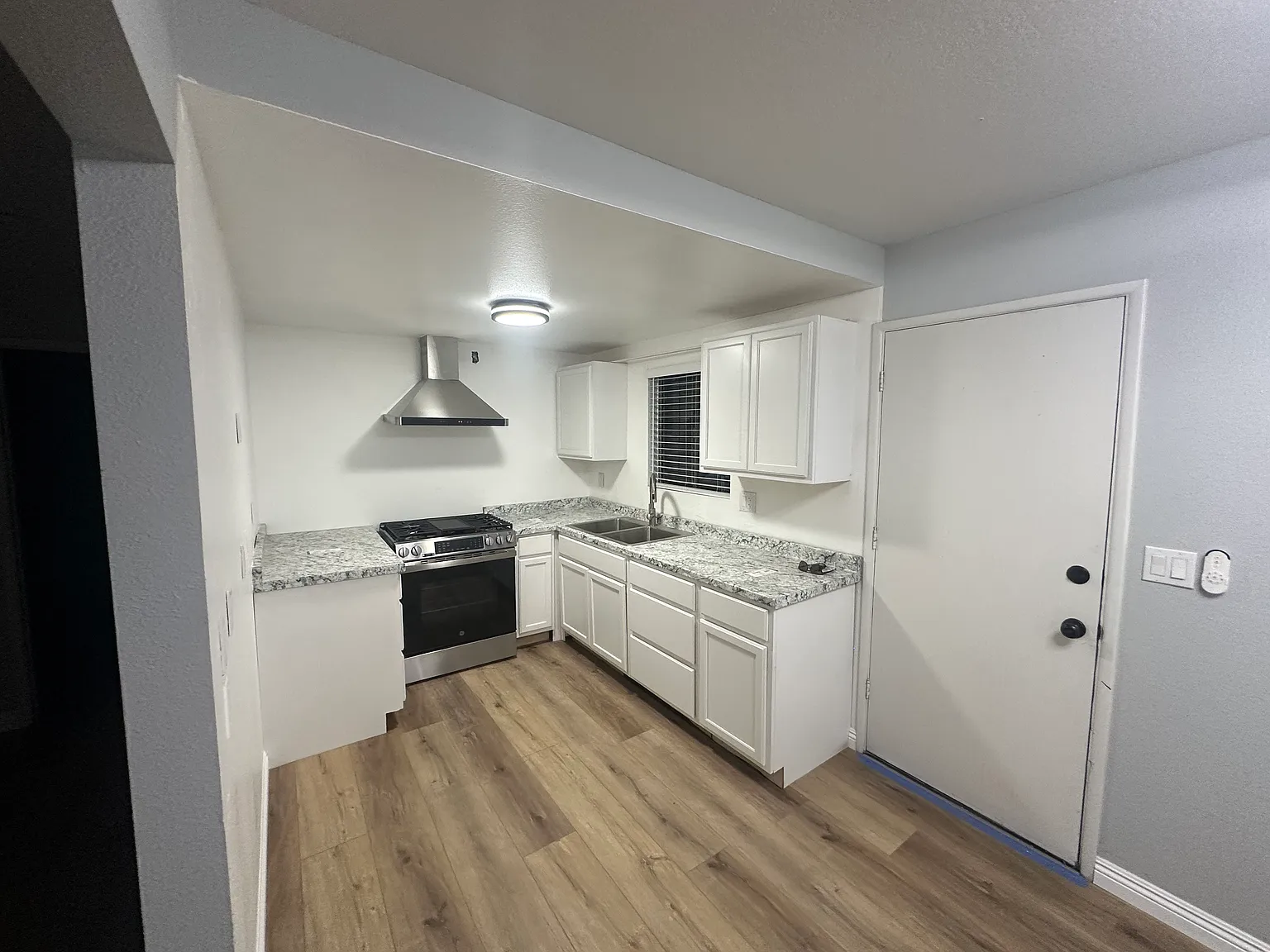 1 bed, 610 sqft, $1,950 — Photo 4