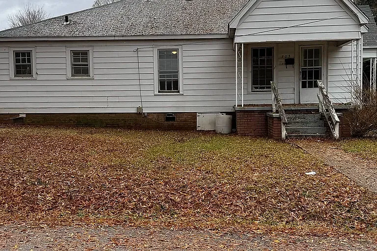 703 Louise Ave — Photo 7