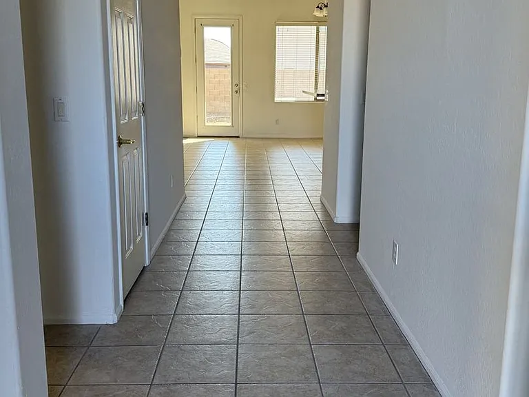 43849 W Kramer Ln — Photo 9