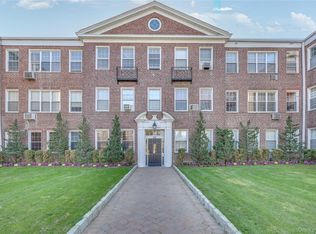 819 Broadway #1-G, Woodmere, NY 11598