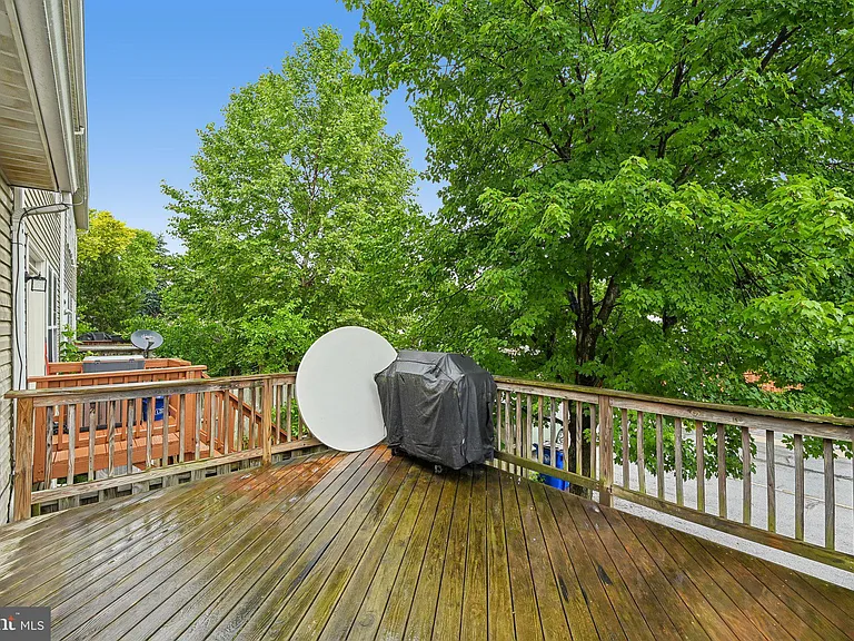 1724 Emory St — Photo 43