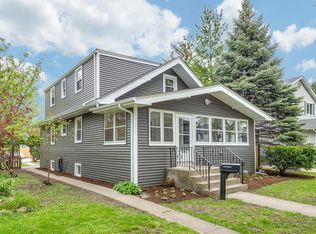 1436 Campbell Ave, Des Plaines, IL 60016