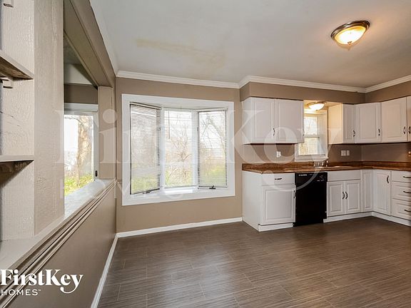 4th image of 5415 Parker Rd