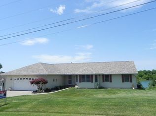 228 Lakeview Dr, Sherrard, IL 61281