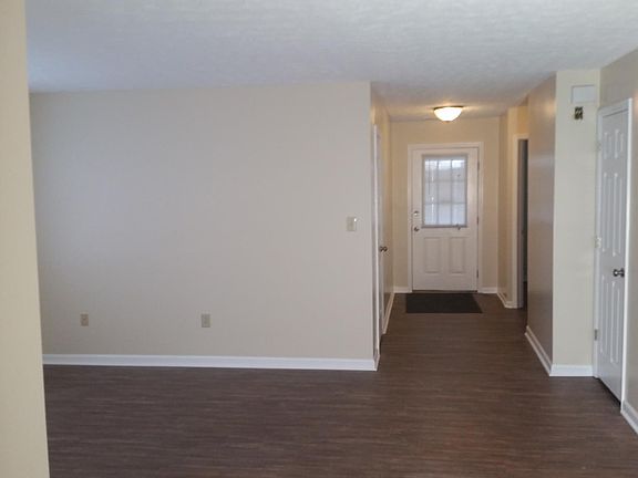5th image of 1635 Norwood Cir