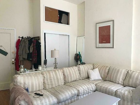3rd image of 313 W 91st St APT 3A