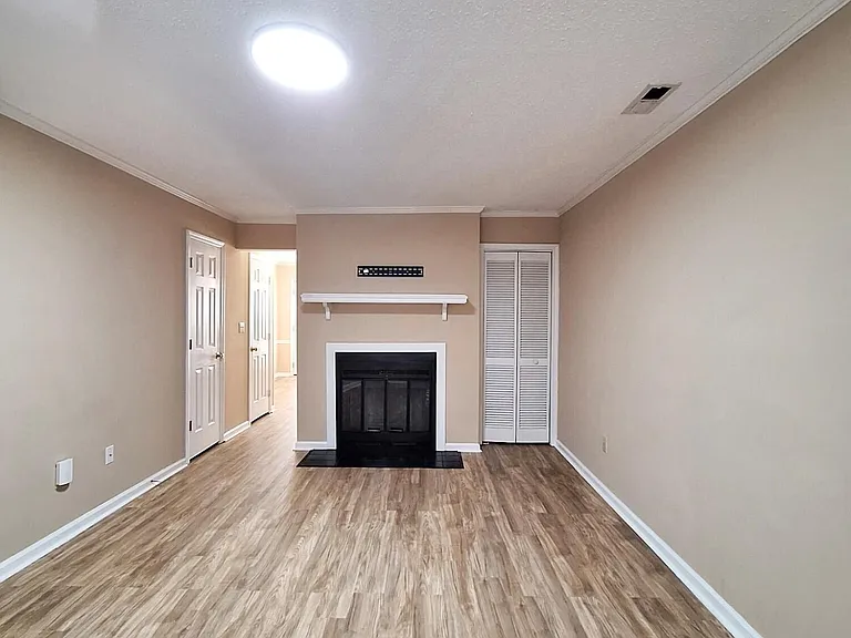 2903 Cedar Creek Rd #F — Photo 2
