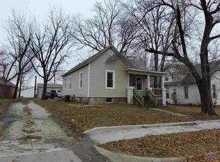 706 N 2nd St, Clinton, MO 64735