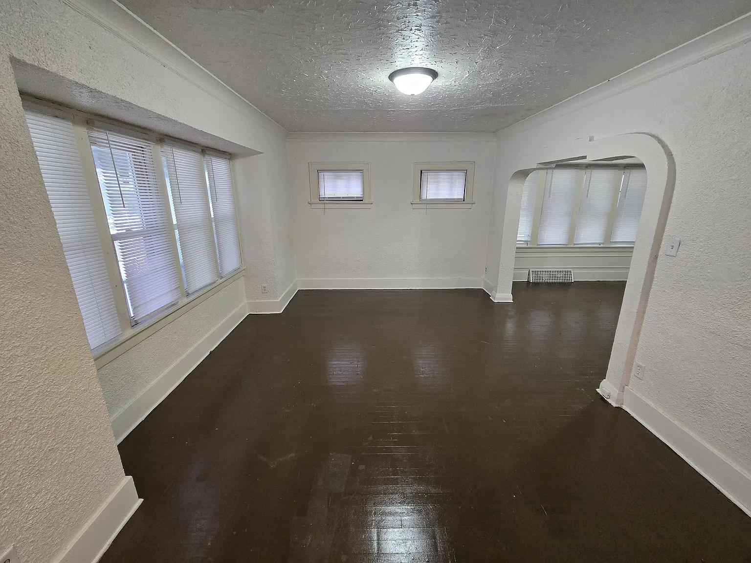 3 bed, $1,750 — Photo 2
