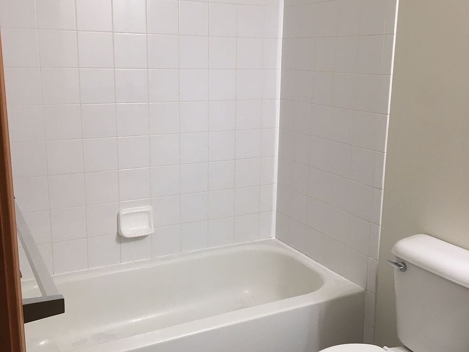 1st image of 30154 Wedgewood Cir