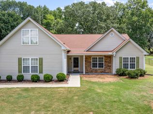 378 Kiley Dr, Hoschton, GA 30548