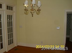 4th image of 3302 Walden Dr